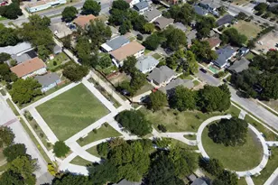 403 S Willomet Ave, Dallas, TX 75208 - Photo 10