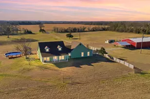 643 Co Rd 2992, Windom, TX 75492 - Photo 16