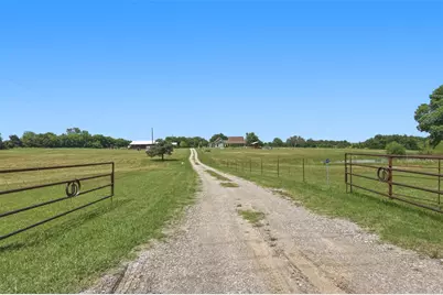 643 Cr 2992, Windom, TX 75492 - Photo 40