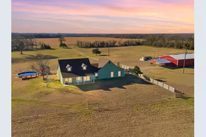 643 Cr 2992, Windom, TX 75492 - Photo 1