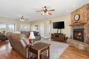 643 Co Rd 2992, Windom, TX 75492 - Photo 30
