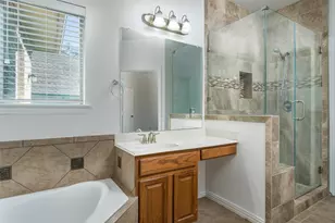 2410 Honey Dr, Arlington, TX 76001 - Photo 24