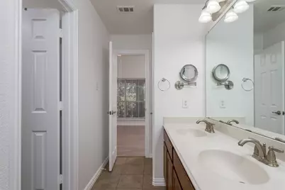 2410 Honey Drive, Arlington, TX 76001 - Photo 36