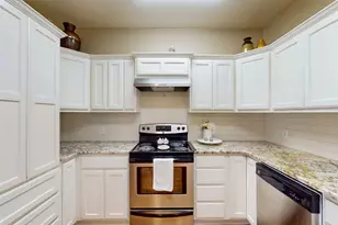 816 Chaparral Circle, Bedford, TX 76022 - Photo 10