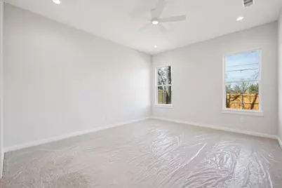 1633 E Tucker Street, Fort Worth, TX 76104 - Photo 10