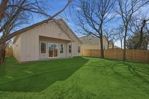 1633 E Tucker St, Fort Worth, TX 76104 - Photo 26