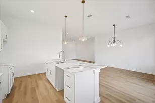 1633 E Tucker St, Fort Worth, TX 76104 - Photo 24