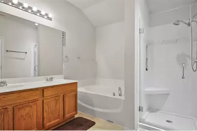 1930 Castaway Drive, Dallas, TX 75051 - Photo 20