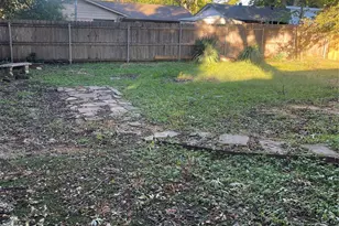 2302 Mercedes Rd, Denton, TX 76205 - Photo 32