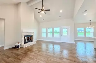 1013 Sabrina Ct, Weatherford, TX 76085 - Photo 8