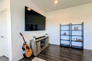 705 Glover Dr, Aubrey, TX 76227 - Photo 10