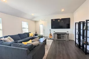 705 Glover Dr, Aubrey, TX 76227 - Photo 8