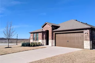 705 Glover Dr, Aubrey, TX 76227 - Photo 1