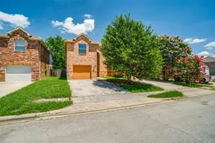 430 Woodgrove Dr, Little Elm, TX 75068 - Photo 2