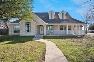 437 S First St, Krum, TX 76249 - Photo 4