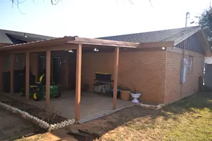 801 Westridge Cir, Breckenridge, TX 76424 - Photo 8