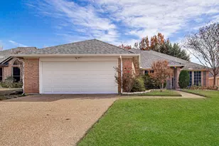 5505 Leffler Ln, Arlington, TX 76017 - Photo 2