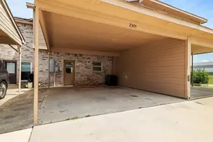 2305 Homewood Ln, Grand Prairie, TX 75050 - Photo 12