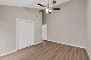 218 N Beacon St, Dallas, TX 75214 - Photo 24