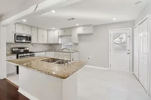 3109 Parker St, Irving, TX 75062 - Photo 8