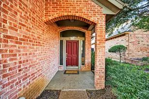 6218 Skylark Cir, North Richland Hills, TX 76180 - Photo 6