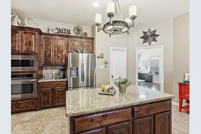 100 Valle Court, Azle, TX 76020 - Photo 8