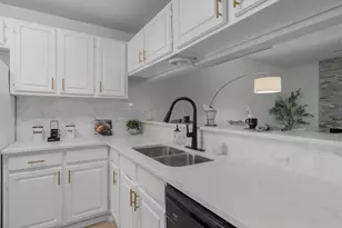 5981 Arapaho Rd, Dallas, TX 75248 - Photo 38