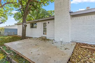 916 McCurry Ave, Bedford, TX 76022 - Photo 26