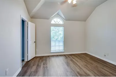 6433 Fianna Hills Drive, Fort Worth, TX 76132 - Photo 18