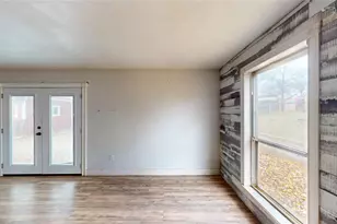 5610 Sarasota Dr, Arlington, TX 76017 - Photo 8