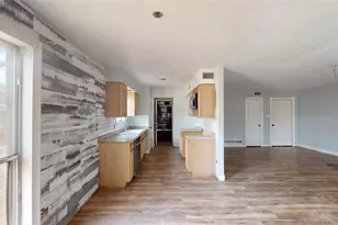 5610 Sarasota Dr, Arlington, TX 76017 - Photo 10