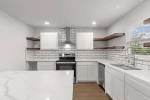 526 Jack Grace Hill Rd, Bowie, TX 76230 - Photo 4