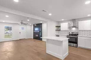 526 Jack Grace Hill Rd, Bowie, TX 76230 - Photo 4