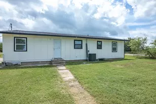 526 Jack Grace Hill Rd, Bowie, TX 76230 - Photo 34