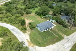 526 Jack Grace Hill Rd, Bowie, TX 76230 - Photo 32