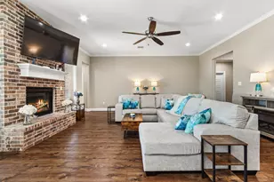 13008 Rainier Dr, Woodway, TX 76712 - Photo 12