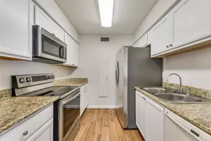 4427 Westminster Dr, Irving, TX 75038 - Photo 4