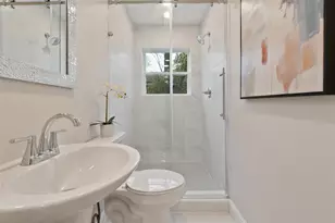 4816 W Mockingbird Ln, Dallas, TX 75209 - Photo 10