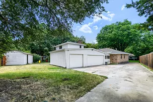 10860 Waterbridge Cir, Dallas, TX 75218 - Photo 26