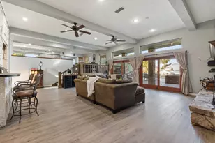 1035 Holiday Circle, Seven Points, TX 75143 - Photo 6