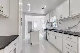 809 Cristler Ave, Dallas, TX 75223 - Photo 16