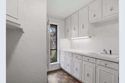1004 Crowley Road, Arlington, TX 76012 - Photo 20