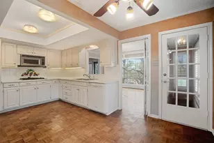 1004 Crowley Rd, Arlington, TX 76012 - Photo 14