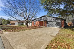 8512 Whitney Dr, White Settlement, TX 76108 - Photo 2