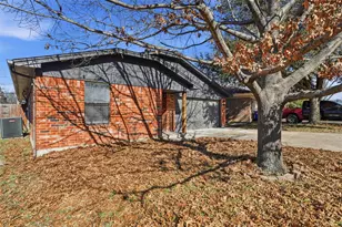 8512 Whitney Dr, White Settlement, TX 76108 - Photo 4