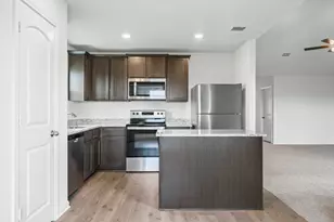 10133 Throttle Ln, Fort Worth, TX 76131 - Photo 2