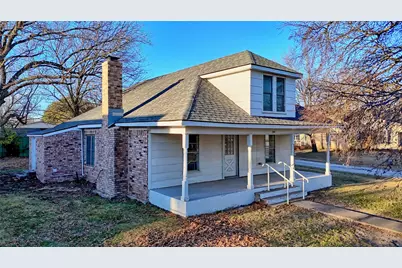 309 E Howell Street, Saint Jo, TX 76265 - Photo 12