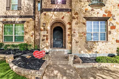 112 Aransas Drive, Irving, TX 75039 - Photo 2