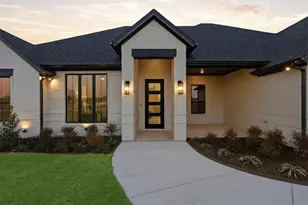 2009 Forest Bridge Dr, Azle, TX 76020 - Photo 4