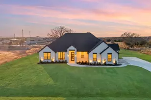 2009 Forest Bridge Dr, Azle, TX 76020 - Photo 1